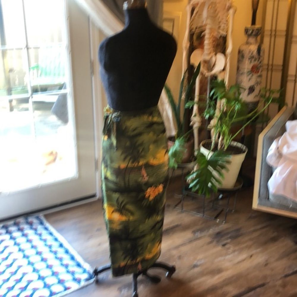 Tropical Print Green Midi Skirt